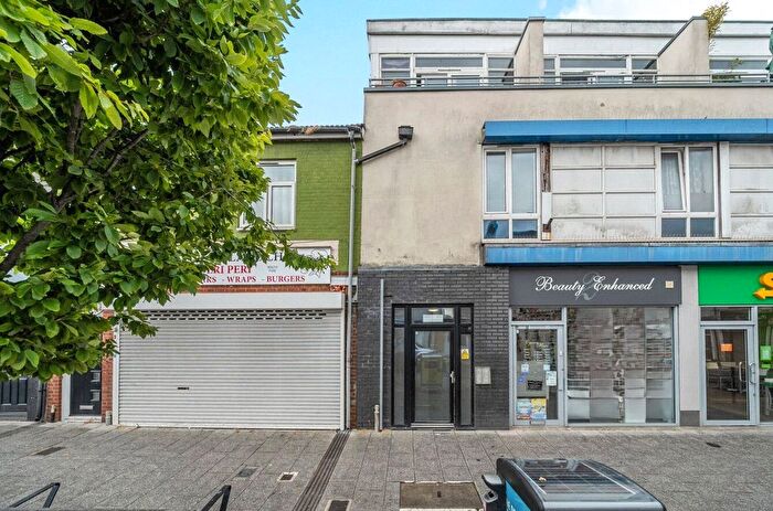 2 Bedroom Maisonette To Rent In Victoria Road, Southampton, Hampshire, SO19