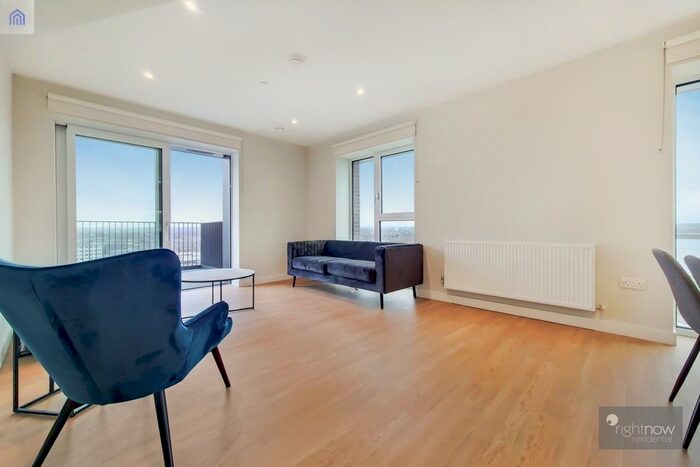 3 Bedroom Flat To Rent In Hale Wharf, London, N17