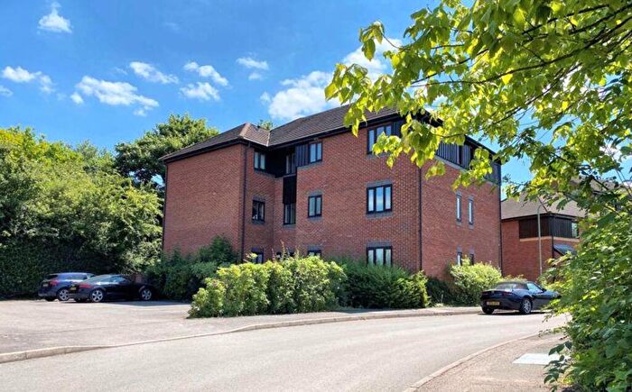 1 Bedroom Flat For Sale In Roebuck Court, Didcot, OX11