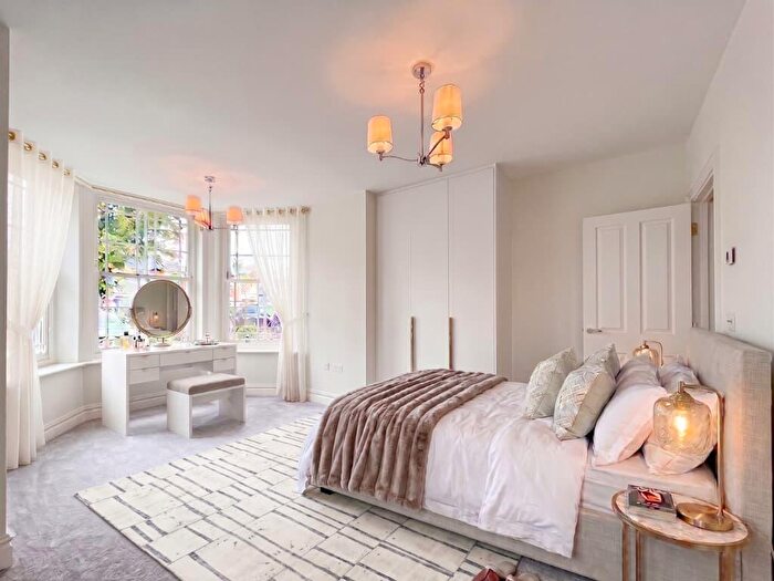 1 Bedroom Apartment For Sale In Off Fountain Way, Wilton Road, Salisbury, SP2