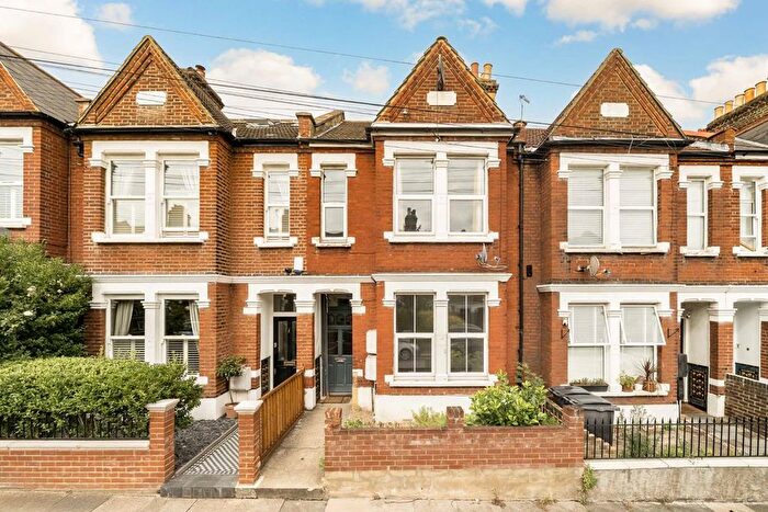 2 Bedroom Flat To Rent In Credenhill Street, Streatham, SW16