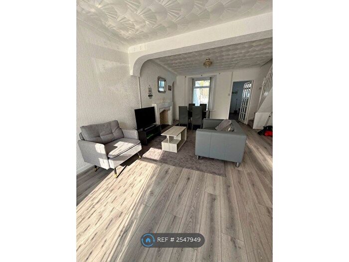 2 Bedroom Terraced House To Rent In Miers Street, St. Thomas, Swansea, SA1