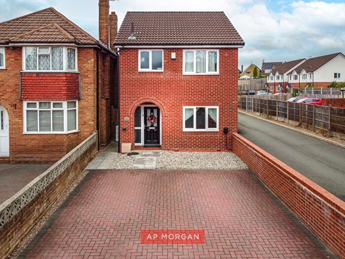 3 Bedroom Detached House For Sale In Bradley Street, Brierley Hill, West Midlands, DY5