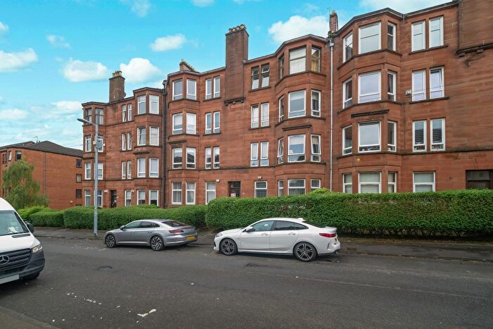 2 Bedroom Flat For Sale In Golfhill Drive, Dennistoun, G31
