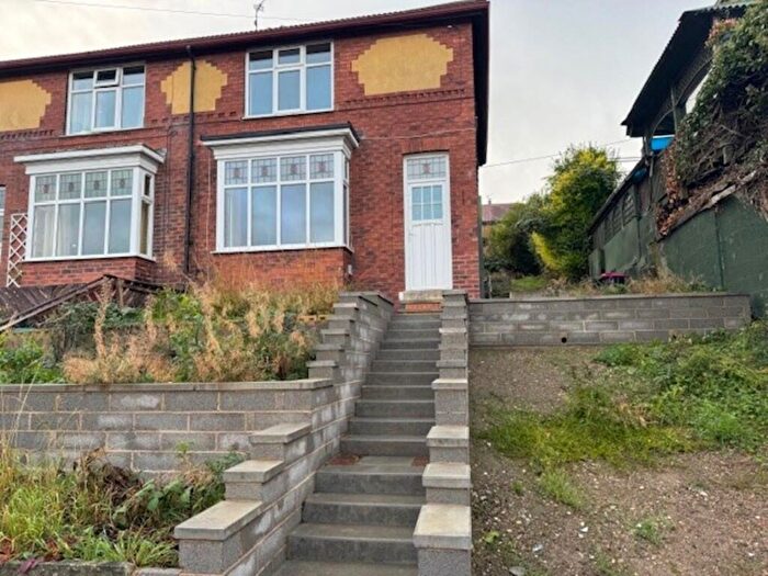 3 Bedroom Semi-Detached House To Rent In Gibbing Greaves Road, Brecks, S65