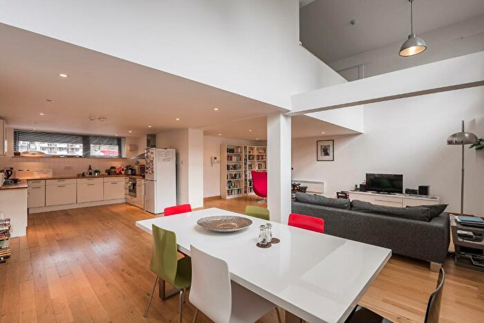 2 Bedroom Flat To Rent In Dolland Street, SE11