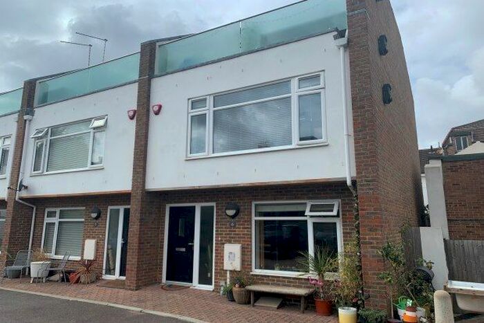 3 Bedroom End Of Terrace House To Rent In Melbourne Street, Brighton, BN2