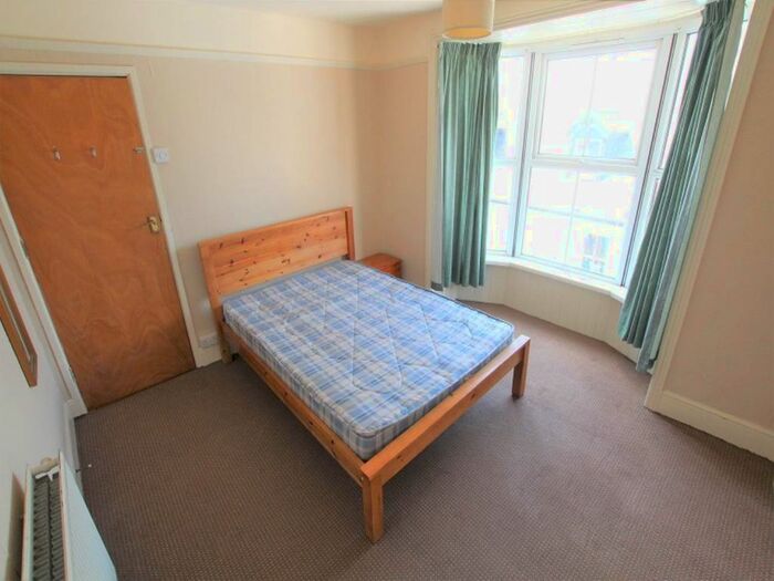 2 Bedroom Flat To Rent In Bridge Street, Aberystwyth, Ceredigion, SY23