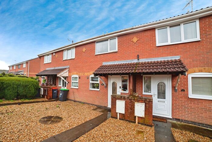2 Bedroom Town House For Sale In Beechwood Grove, Sutton-In-Ashfield, Nottinghamshire, NG17