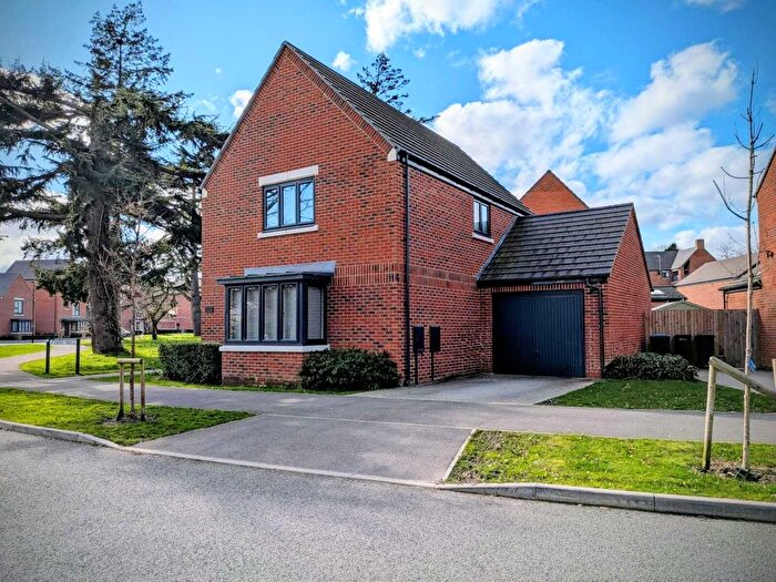 3 Bedroom Detached House For Sale In Joseph Walk, Ottershaw, Surrey, KT16