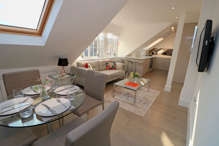 2 Bedroom Flat To Rent In Ravenscroft Avenue, London, NW11