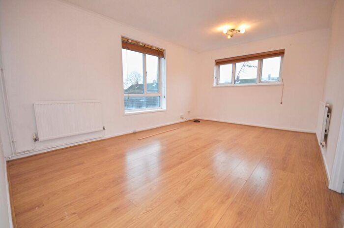 2 Bedroom Maisonette For Sale In Westbury Walk, Corby, NN18