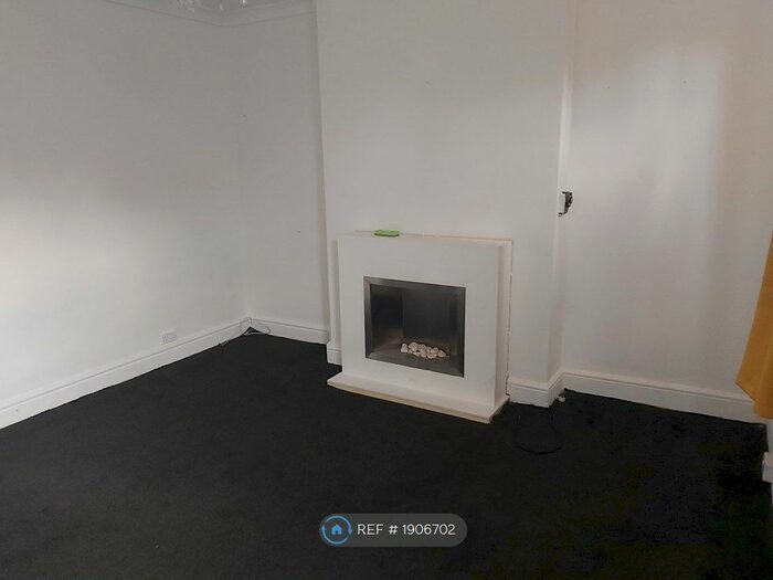 3 Bedroom Terraced House To Rent In Doncaster Road, Barnsley, S70