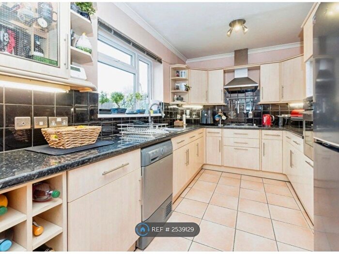 2 Bedroom End Of Terrace House To Rent In Hayling Road, Watford, WD19