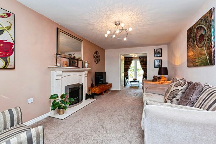 6 Bedroom Detached House For Sale In Merrybent Drive, Darlington, DL2