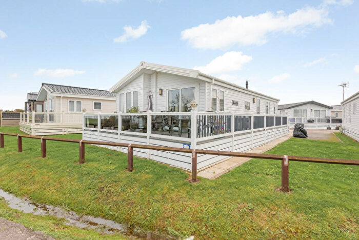 2 Bedroom Park Home For Sale In Seabreeze, Seaview Holiday Park, St John's Road, Whitstable, Kent, CT5