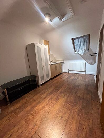 1 Bedroom Studio To Rent In London, IG11