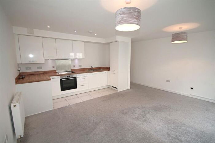 2 Bedroom Flat To Rent In Stonebridge Road, Canterbury, CT2