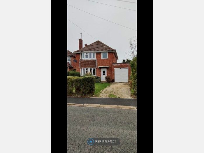 3 Bedroom Detached House To Rent In Mortlake Avenue, Worcester WR5