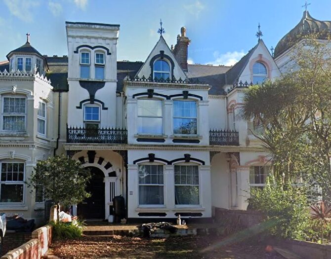 5 Bedroom Terraced House For Sale In Pendarves Road, Camborne, TR14