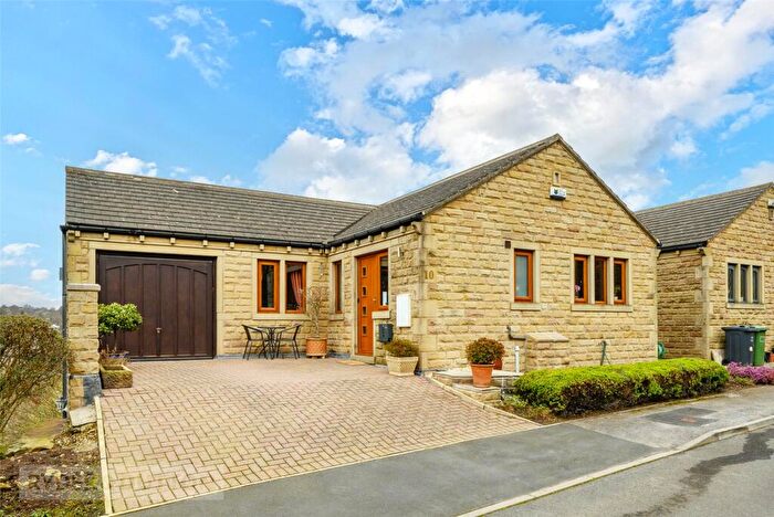 4 Bedroom Detached House For Sale In Town End View, Holmfirth, West Yorkshire, HD9