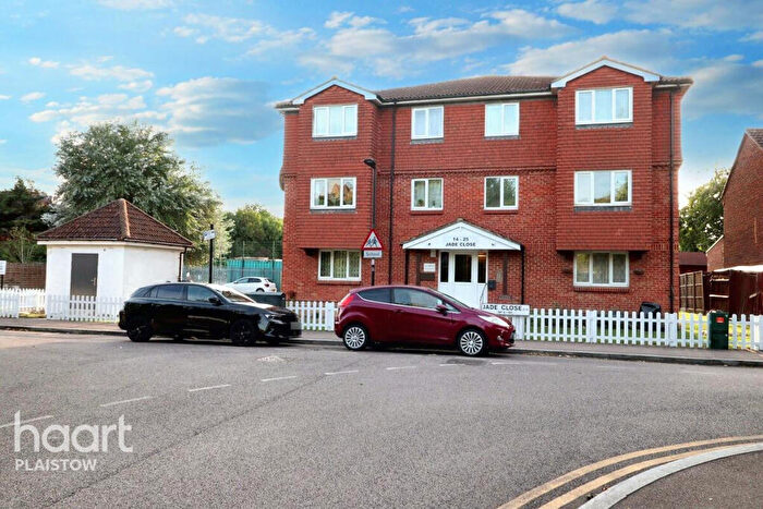 1 Bedroom Apartment For Sale In Jade Close Royal Docks, London, E16