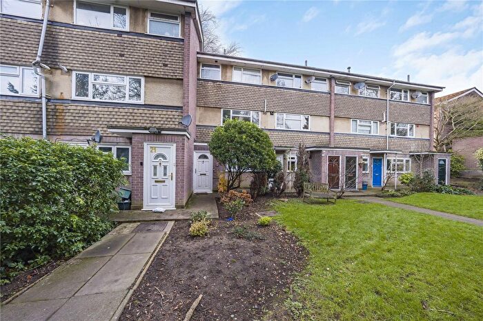 2 Bedroom Maisonette To Rent In Thornbury Road, Isleworth, TW7