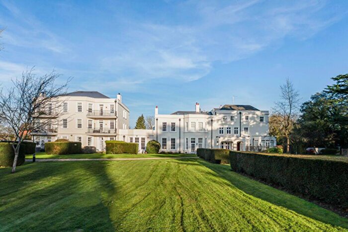 2 Bedroom Apartment For Sale In Highfield Lane, Tyttenhanger, AL4