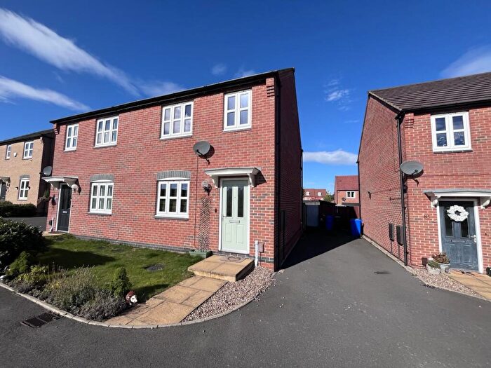 3 Bedroom Semi Detached House For Sale In Debdale Way, Mansfield Woodhouse, NG19