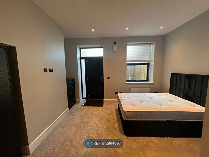 Studio To Rent In Hall Gate, Doncaster, DN1