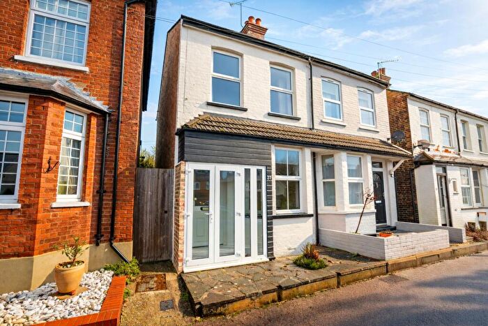 2 Bedroom Semi-Detached House For Sale In Batford Road, Harpenden, Hertfordshire, AL5