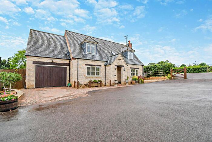 3 Bedroom Detached House For Sale In Hey Court, Barrowden, Rutland, LE15