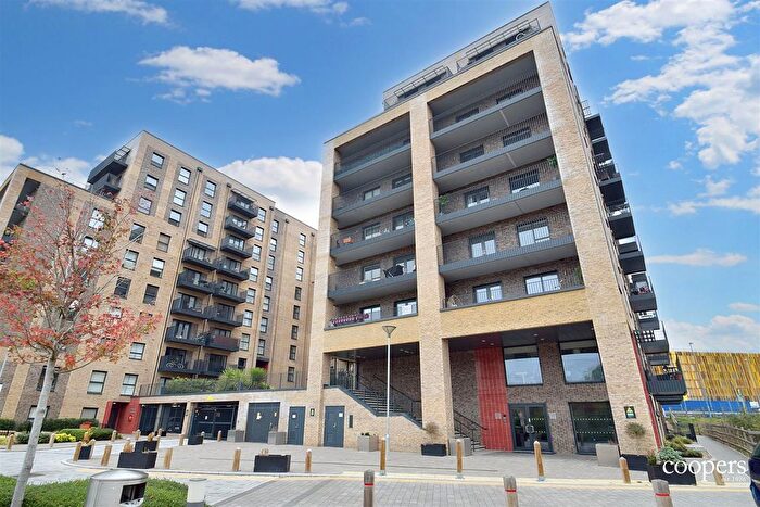 2 Bedroom Flat To Rent In Colnebank Drive, Watford, WD18