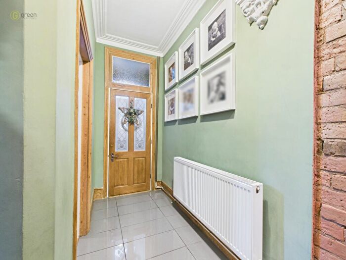 3 Bedroom End Of Terrace House For Sale In Kingsbury Road, Erdington, Birmingham, B24