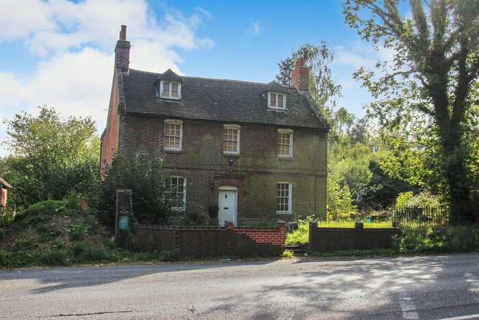 3 Bedroom Cottage For Sale In Ashford Road, Broomfield, Maidstone, ME17
