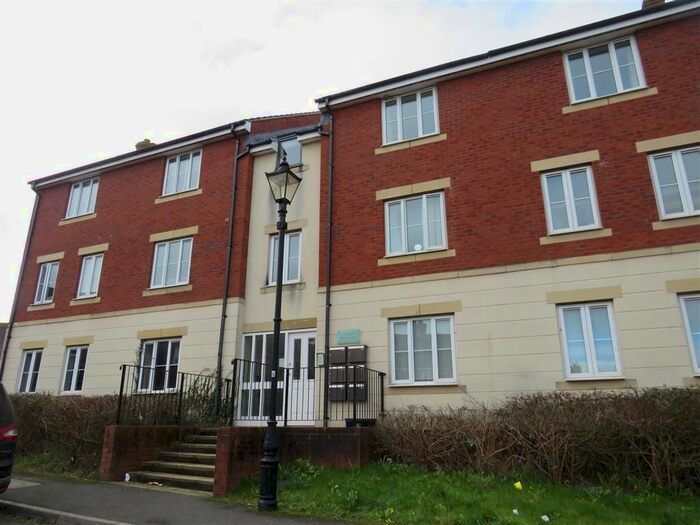 2 Bedroom Flat To Rent In Merevale Way, Yeovil, BA21
