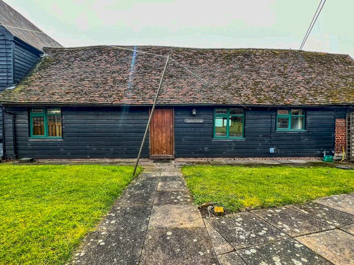 1 Bedroom Detached Bungalow To Rent In Fore Street, Hertford, SG14