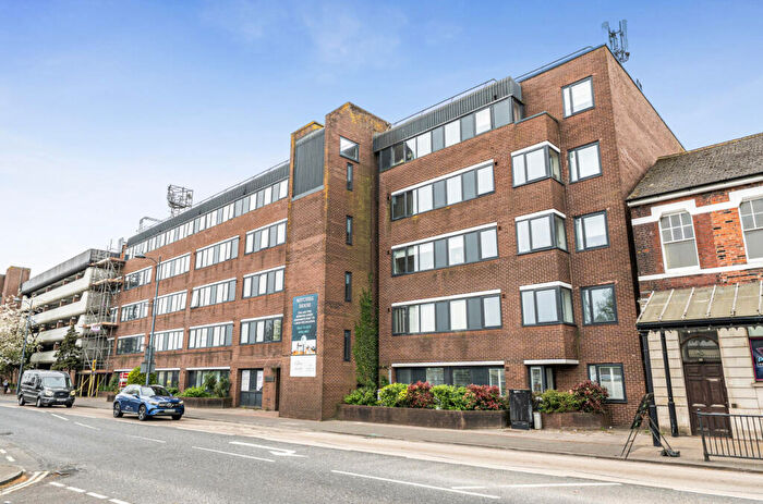 2 Bedroom Flat For Sale In Southampton Road, Eastleigh, Hampshire, SO50