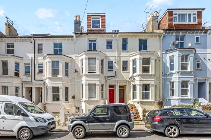 2 Bedroom Flat For Sale In Lansdowne Street, Hove, BN3