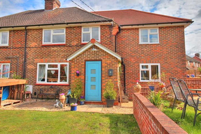 3 Bedroom Semi-Detached House For Sale In Turners Mead, Godalming, GU8