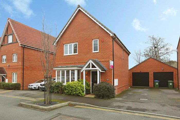 3 Bedroom Detached House For Sale In Normandy Road, Fareham, PO14