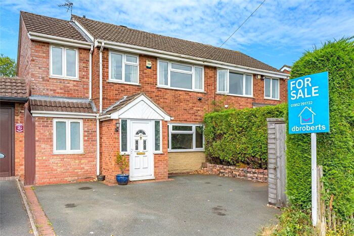 3 Bedroom Semi-Detached House For Sale In Wombridge Road, Telford, Shropshire, TF2