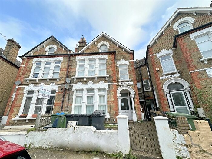 1 Bedroom Studio To Rent In Halesworth Road, Lewisham, London, SE13