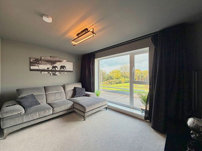 4 Bedroom Semi Detached House For Sale In Rhodfa Ieuan, Capel Llanilltern, Cardiff, CF5