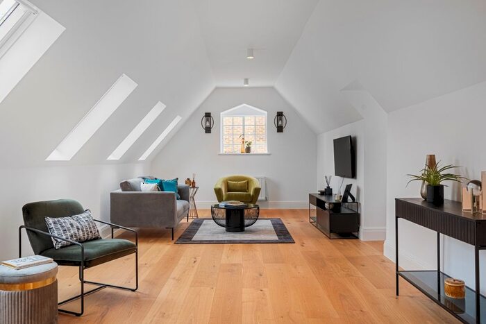 2 Bedroom Flat To Rent In Millfield, New Ash Green, Longfield, DA3