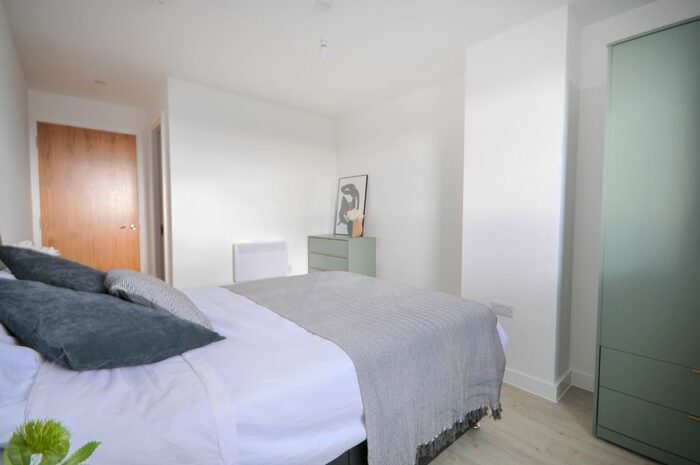 2 Bedroom Flat To Rent In Furness Quay, Salford, M50