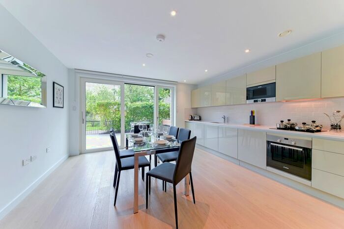 3 Bedroom Property To Rent In Heygate Street, Elephant Park, Elephant Amp; Castle, London, SE17