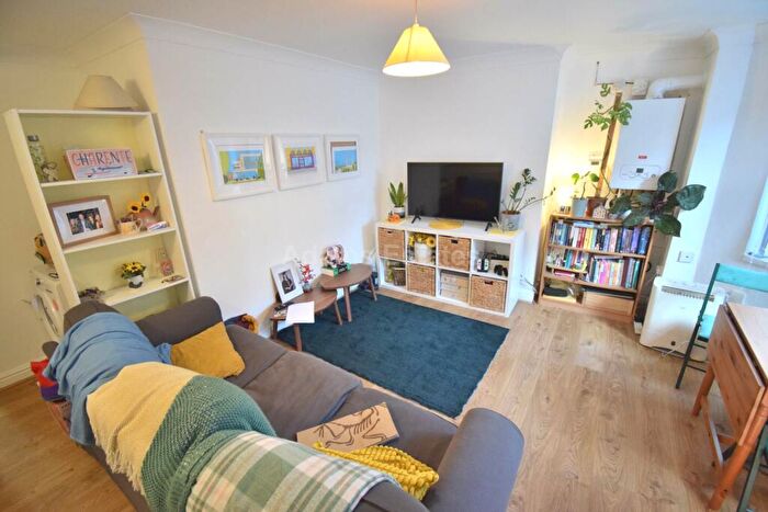 1 Bedroom Flat To Rent In Hamilton Road, Reading, RG1