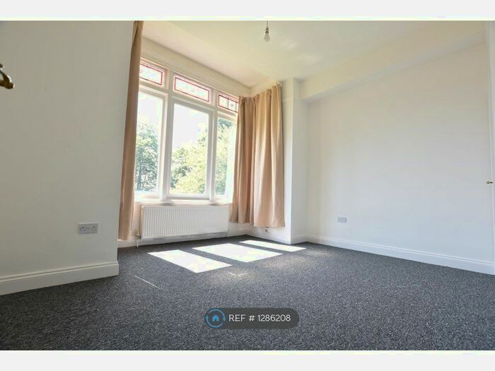 1 Bedroom Flat To Rent In Hart Hill House, Luton LU2