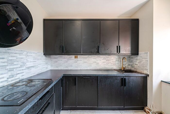 2 Bedroom Flat For Sale In Hunter Street, Glasgow, G4